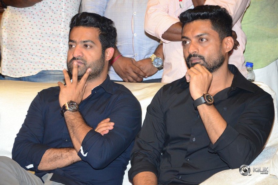 Aravinda-Sametha-Pre-Release-Event-Photos